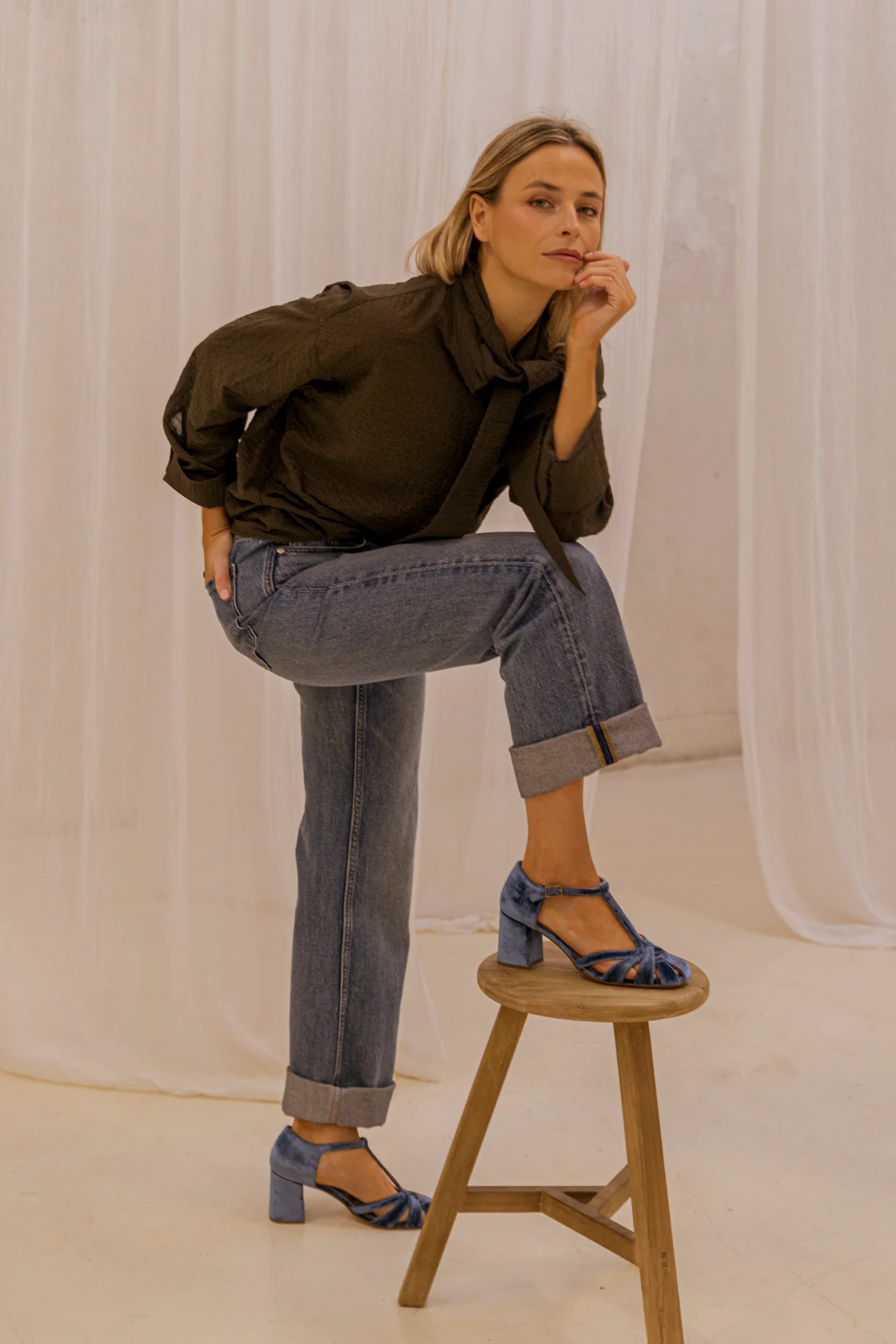 Roberta Velvet Indigo - Image 4