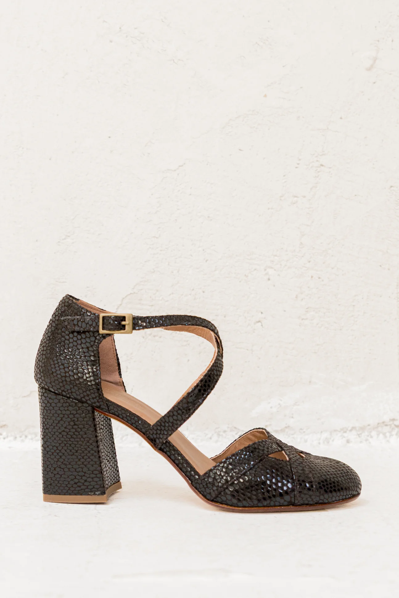 Noa Dark Brown Royal